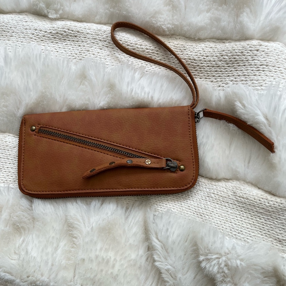 Free People vegan wallet/wristlet